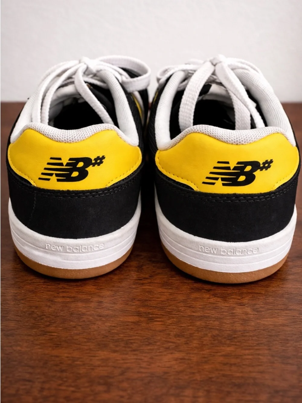 New Balance Numeric 425 Black Yellow Gum Skate Sneakers Women’s 8